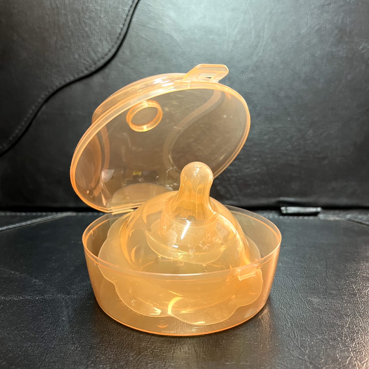 2pcs - Highquality Breast head cover protection anti-bite breast shield [With box]breast-feeding breast cover